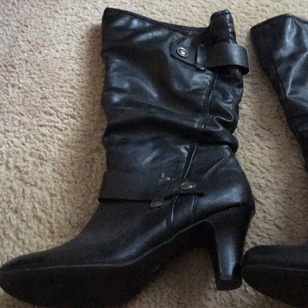 Black heeled Boots